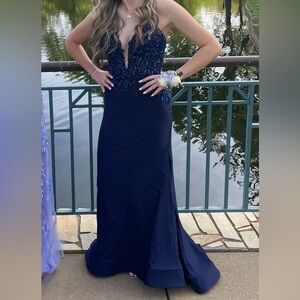 Amarra 88626 Gown
Worn once